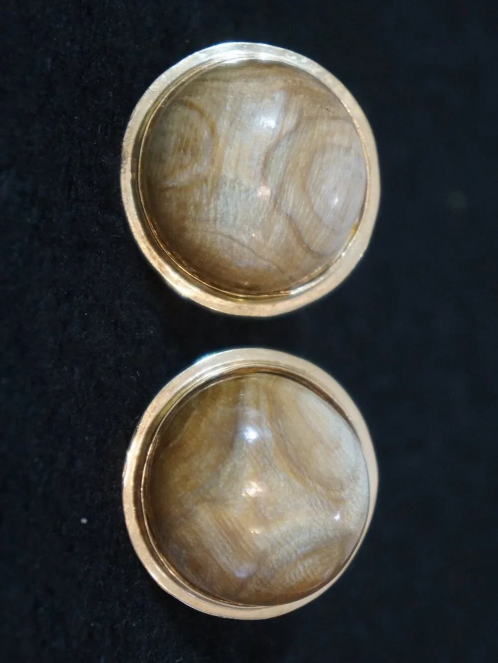 Vintage Solid 14K Yellow Gold Banded Agate Earthtone Statement Button Omega Back
